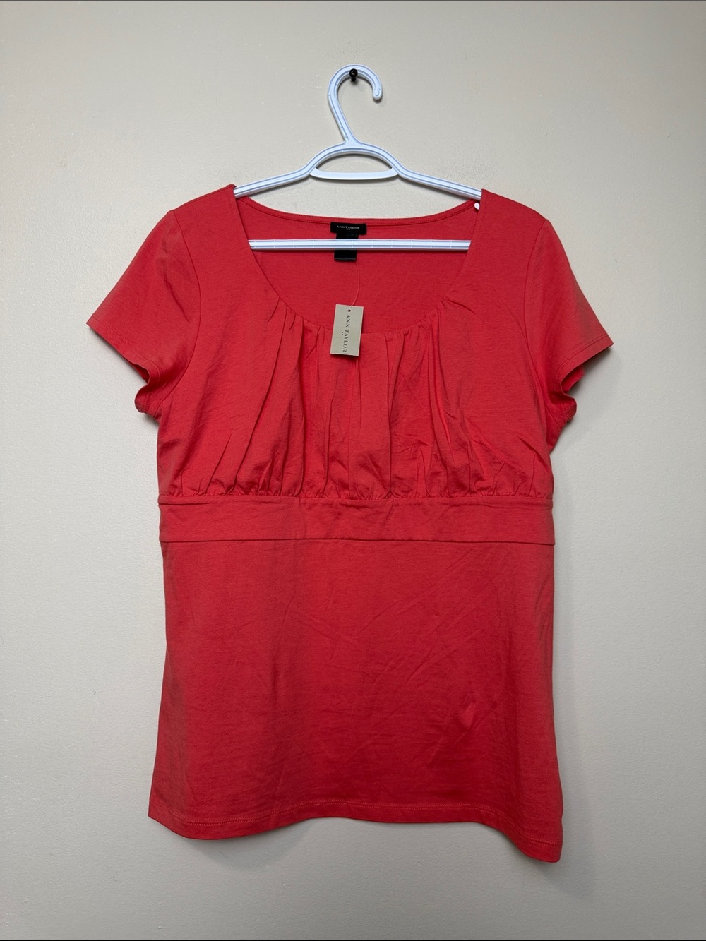 Ann Taylor  Scoop Neck Red Short Sleeve Top size XL